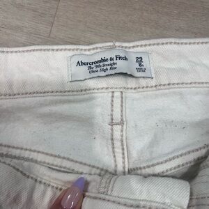 Abercrombie & Fitch Women's Cream Straight Leg Jeans